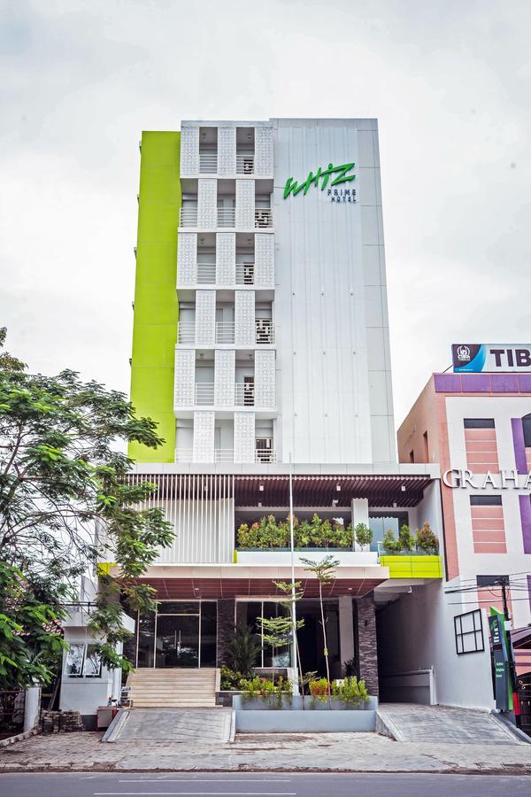 Whiz Prime Hotel Sudirman Makassar Extérieur photo
