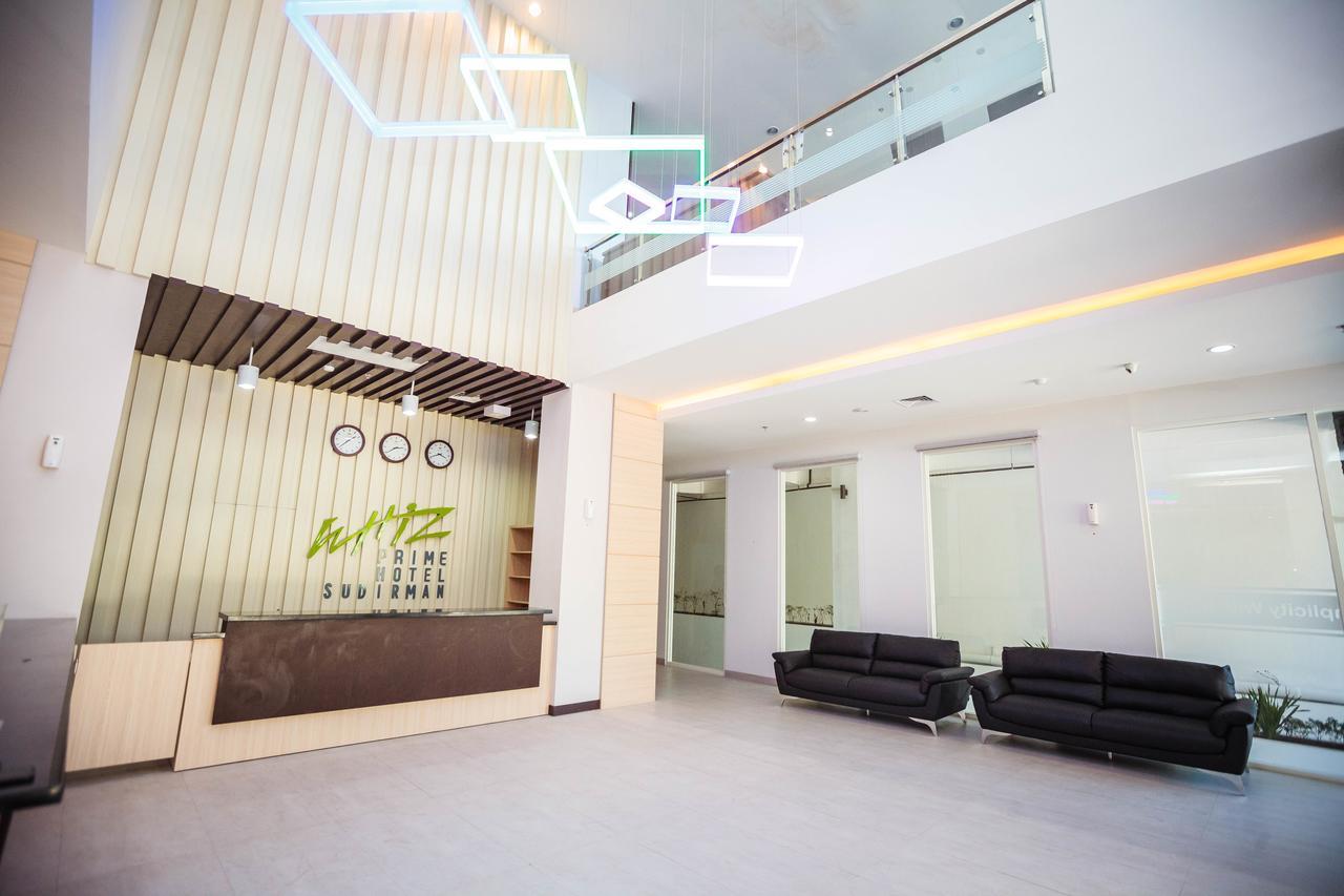 Whiz Prime Hotel Sudirman Makassar Extérieur photo