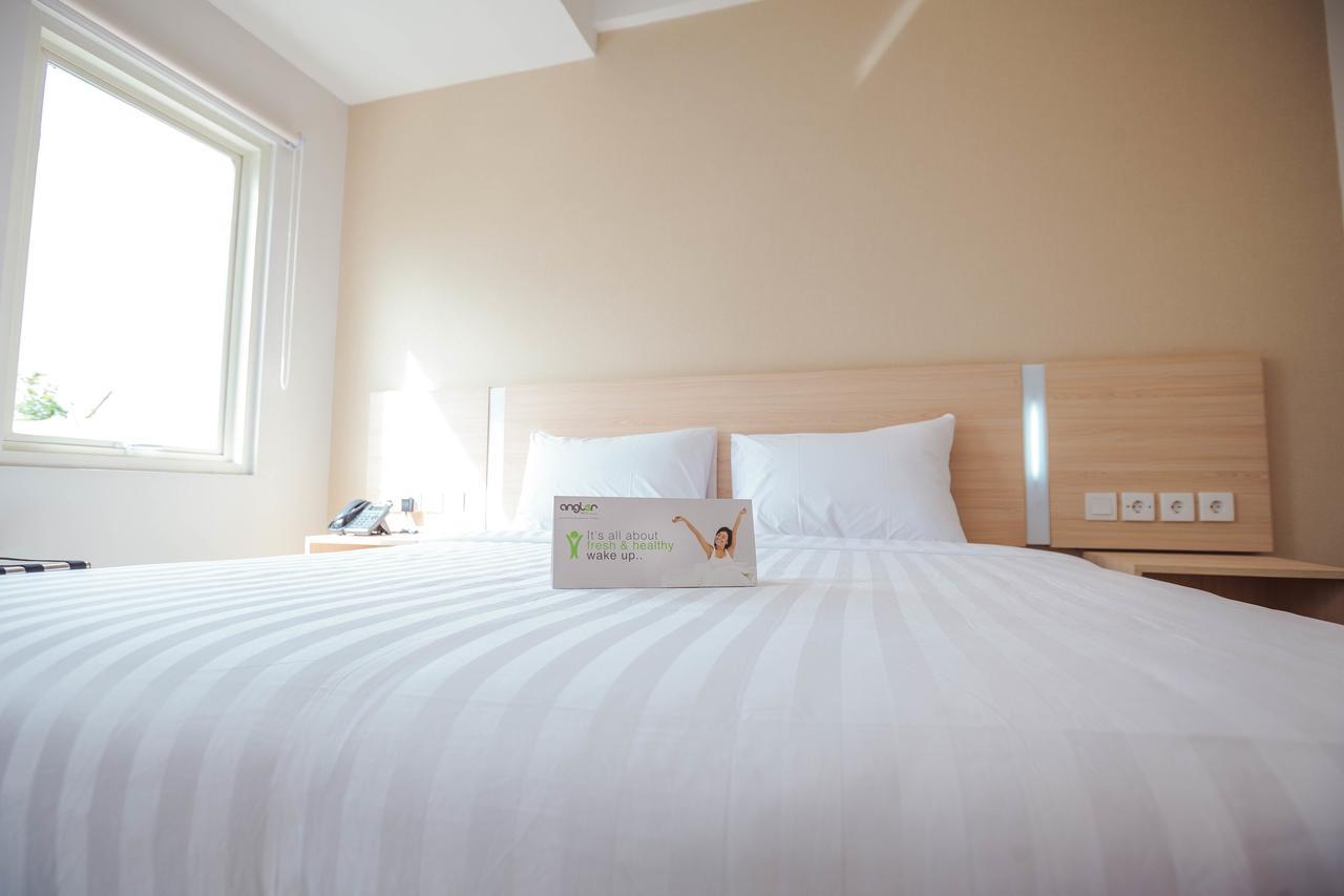 Whiz Prime Hotel Sudirman Makassar Extérieur photo