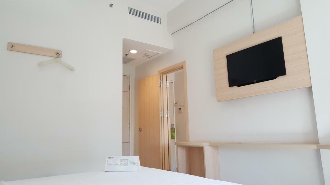 Whiz Prime Hotel Sudirman Makassar Extérieur photo